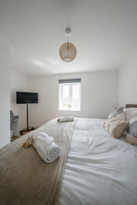 Stylish 2-Bed Home - For Company Contractor And Leisure Stays - Nec, Airport, Hs2, Contractors, Resort World เบอร์มิงแฮม ภายนอก รูปภาพ